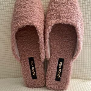 Dolce Vita Pink Fuzzy Women's Slippers
